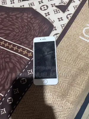 Apple iPhone 8 64 GB White