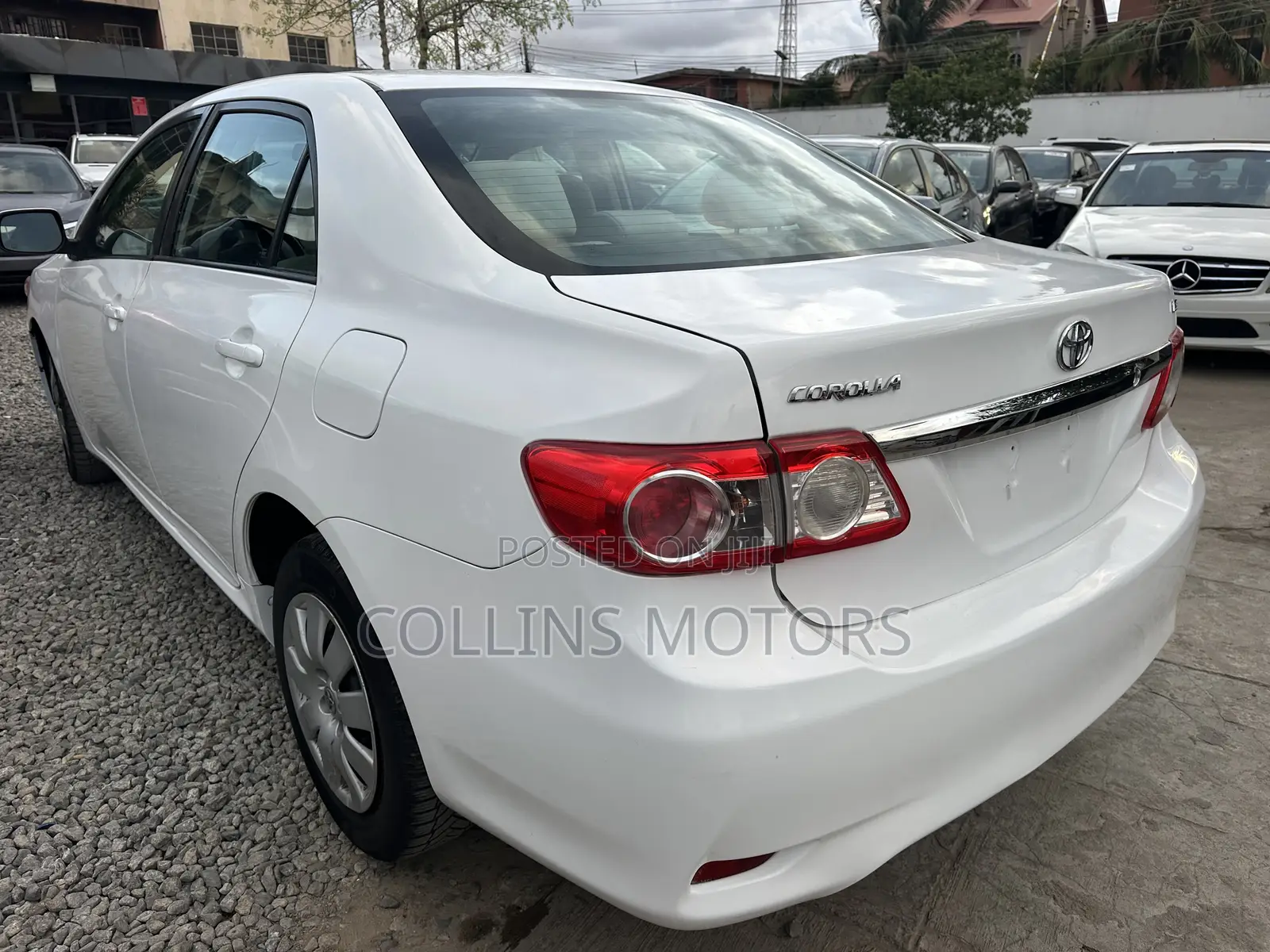Toyota Corolla 2011 White