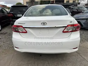 Toyota Corolla 2011 White