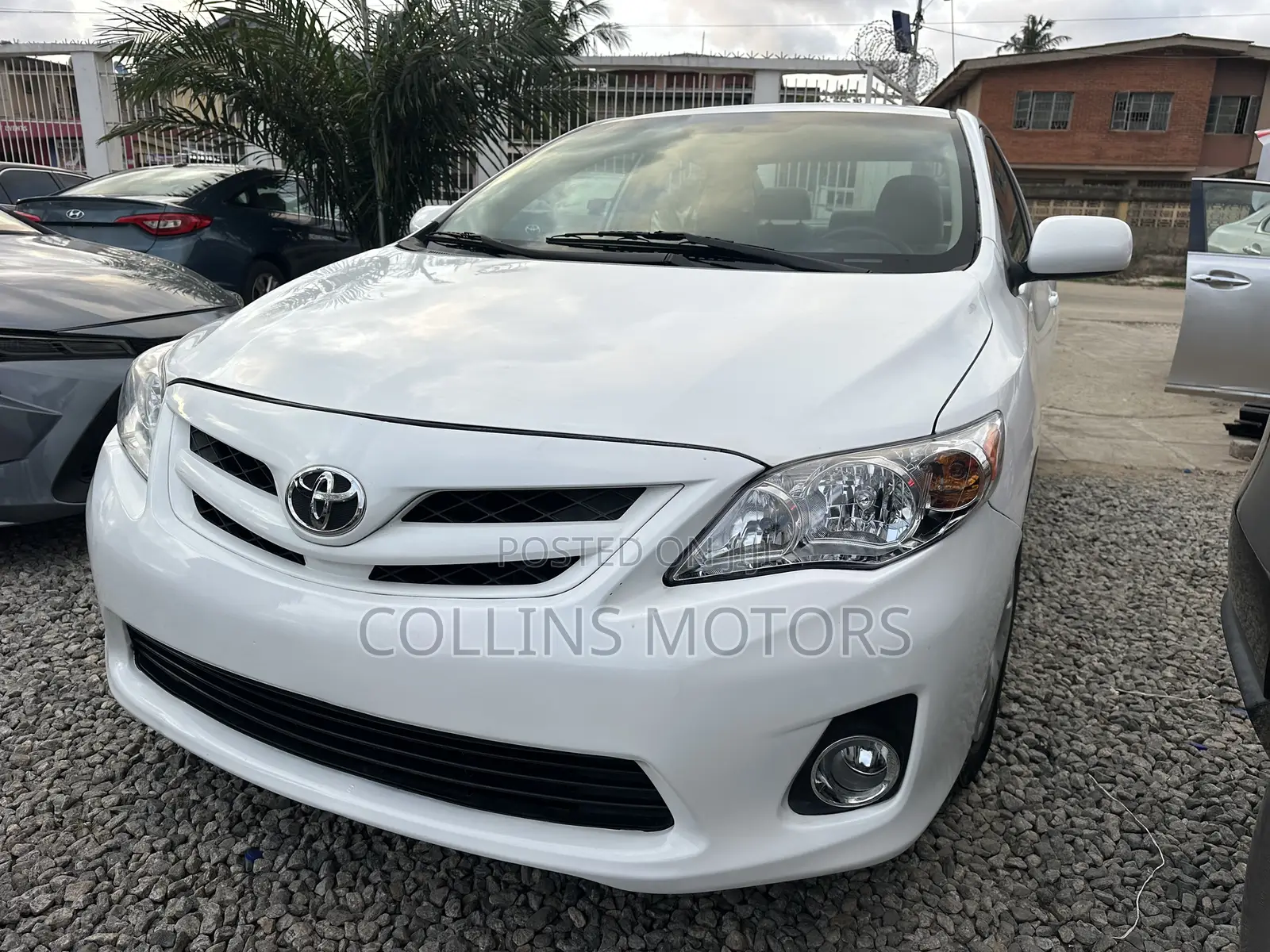 Toyota Corolla 2011 White