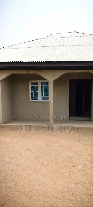 2bdrm Room & Parlour in Adex Home, Osogbo for sale