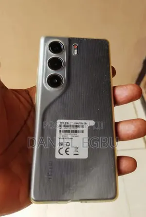 New Tecno Camon 40 128 GB Blue