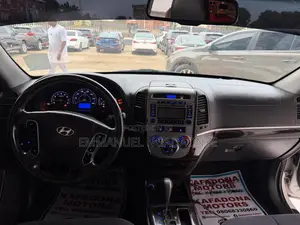 Hyundai Santa Fe 2010 White