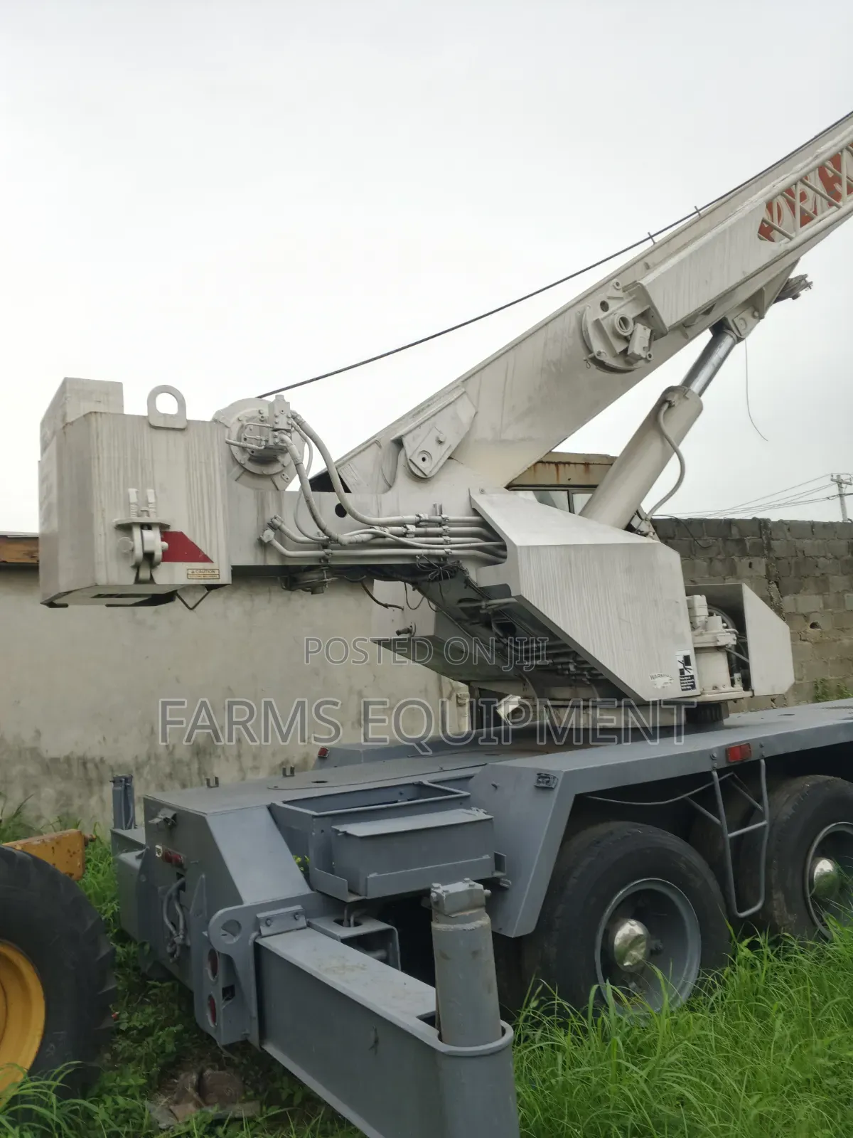 Tokunbo P H 30ton Crane