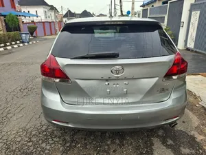 Toyota Venza LE 4dr Wagon (2.7L 4cyl 6A) 2015 Silver