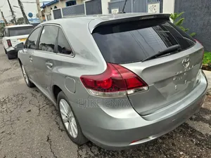 Toyota Venza LE 4dr Wagon (2.7L 4cyl 6A) 2015 Silver