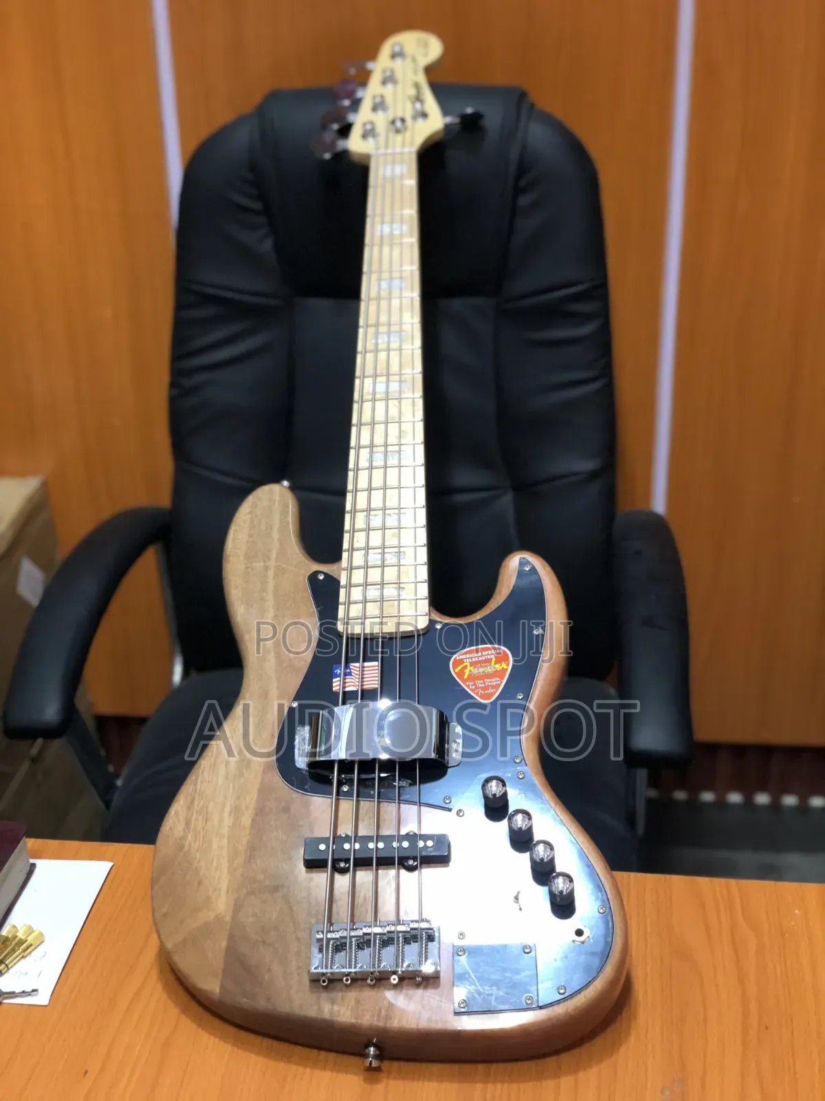 Fender Jazz 5 Strings Active Bass Guitar