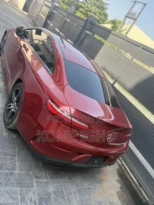 Mercedes-Benz E400 2018 Red
