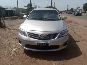 Toyota Corolla 2012 Silver