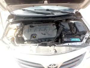 Toyota Corolla 2012 Silver