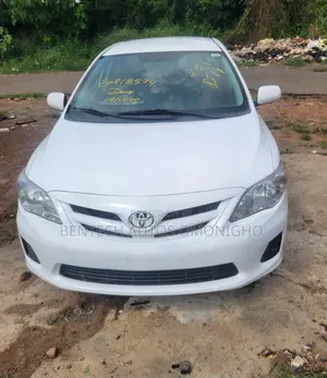 Toyota Corolla LE 4dr Sedan (1.8L 4cyl 4A) 2011 Beige