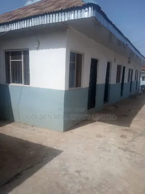 8bdrm Farm House in Ado Ekiti for sale