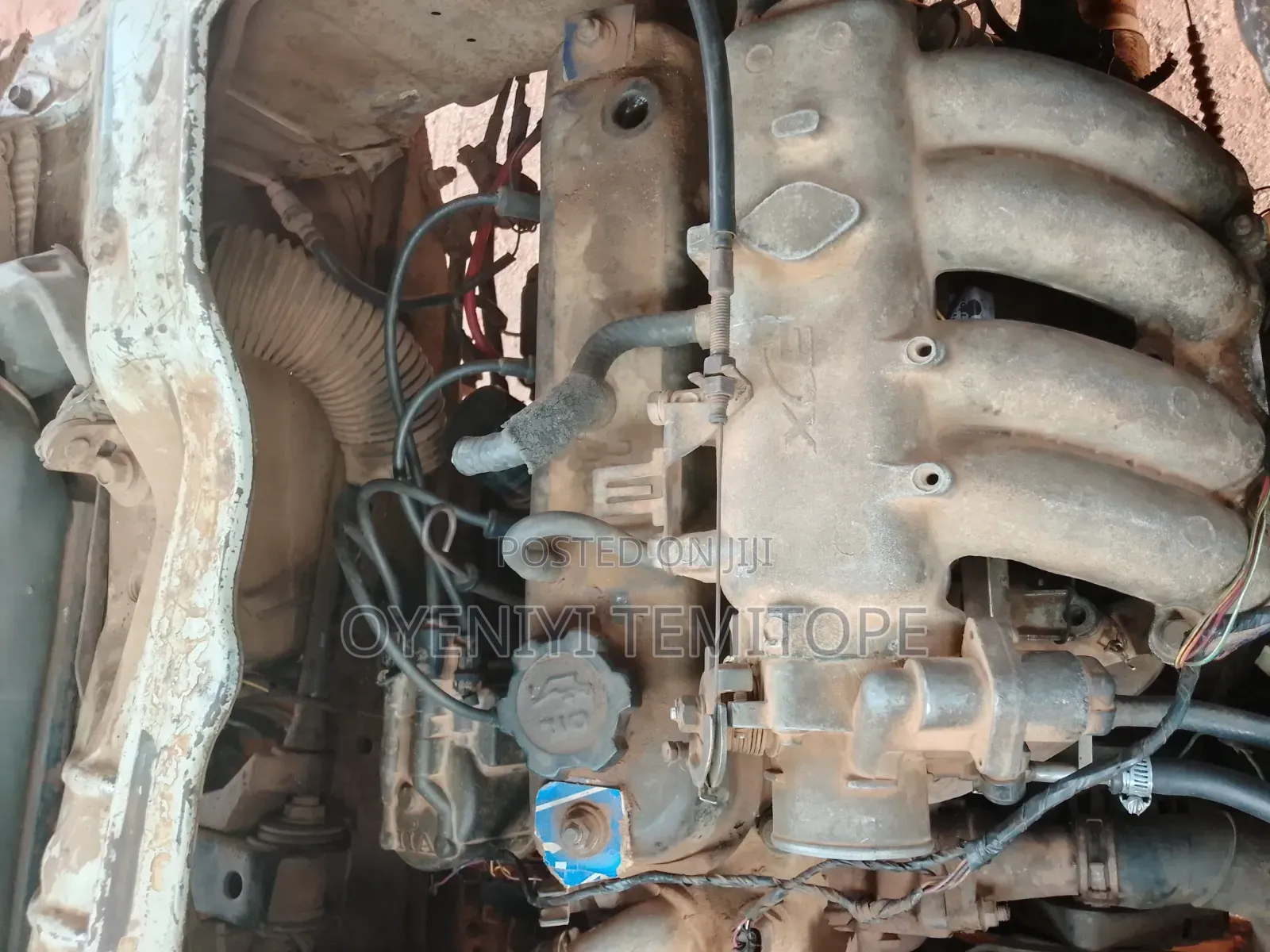 Toyota HiAce 2004 White