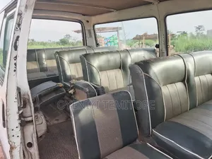 Toyota HiAce 2004 White