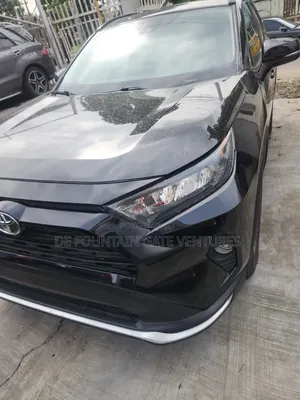 Toyota RAV4 XLE FWD 2019 Black