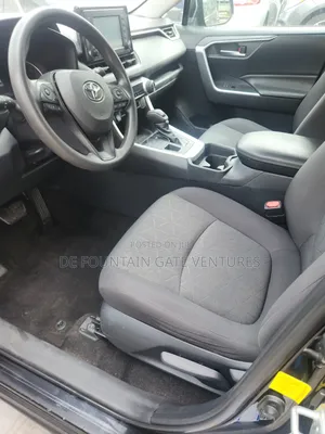 Toyota RAV4 XLE FWD 2019 Black