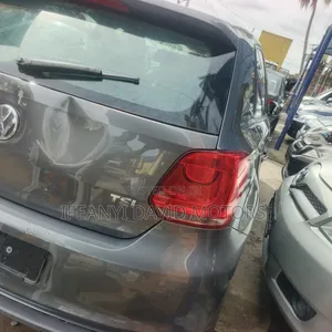 Volkswagen Polo 2016 Gray