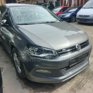 Volkswagen Polo 2016 Gray