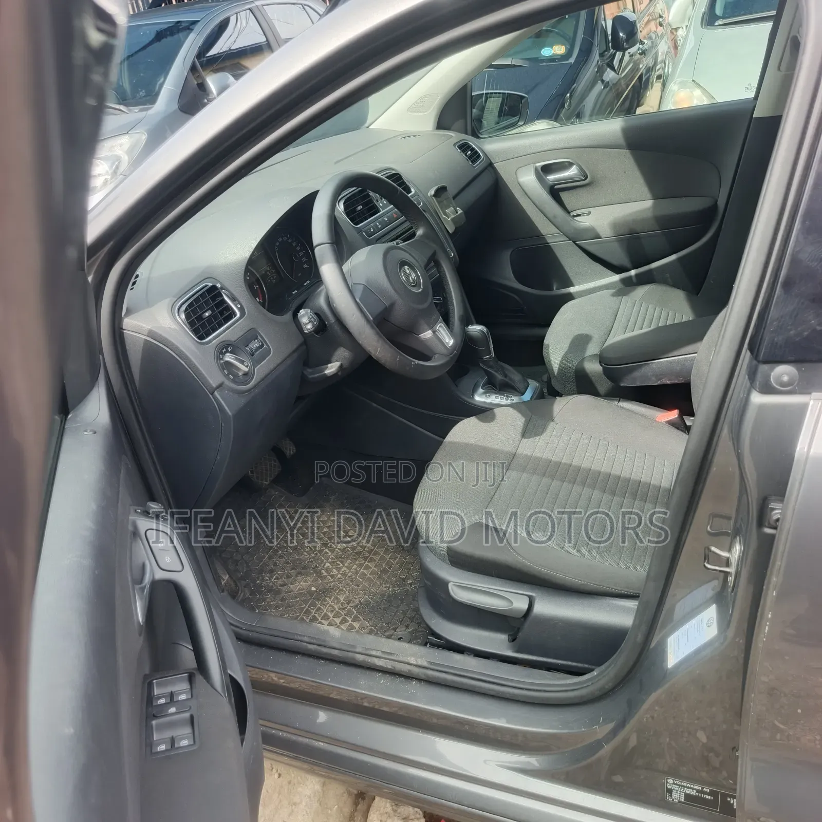 Volkswagen Polo 2016 Gray