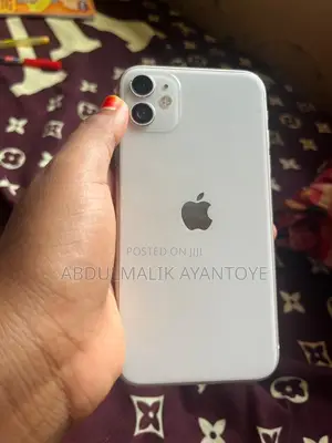 Apple iPhone 11 64 GB White