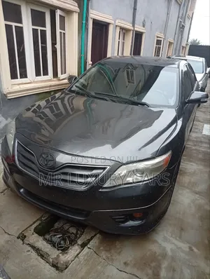 Toyota Camry 2011 Gray