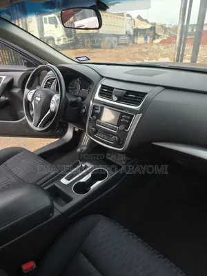 Nissan Altima 2017 Blue