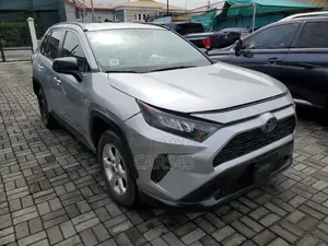 Toyota RAV4 2019 Silver