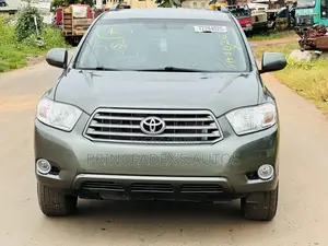 Toyota Highlander Sport 2008 Green