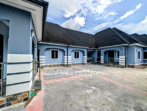 1bdrm Block of Flats in Shelter Extension, Uyo for rent