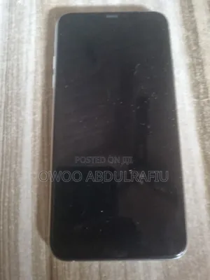 Apple iPhone 11 64 GB White