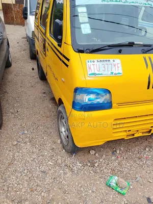 Suzuki APV Minibus 2000 Yellow