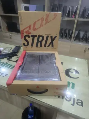 Laptop Asus ROG Strix G16 G614 16GB AMD Ryzen 9 SSD 1T