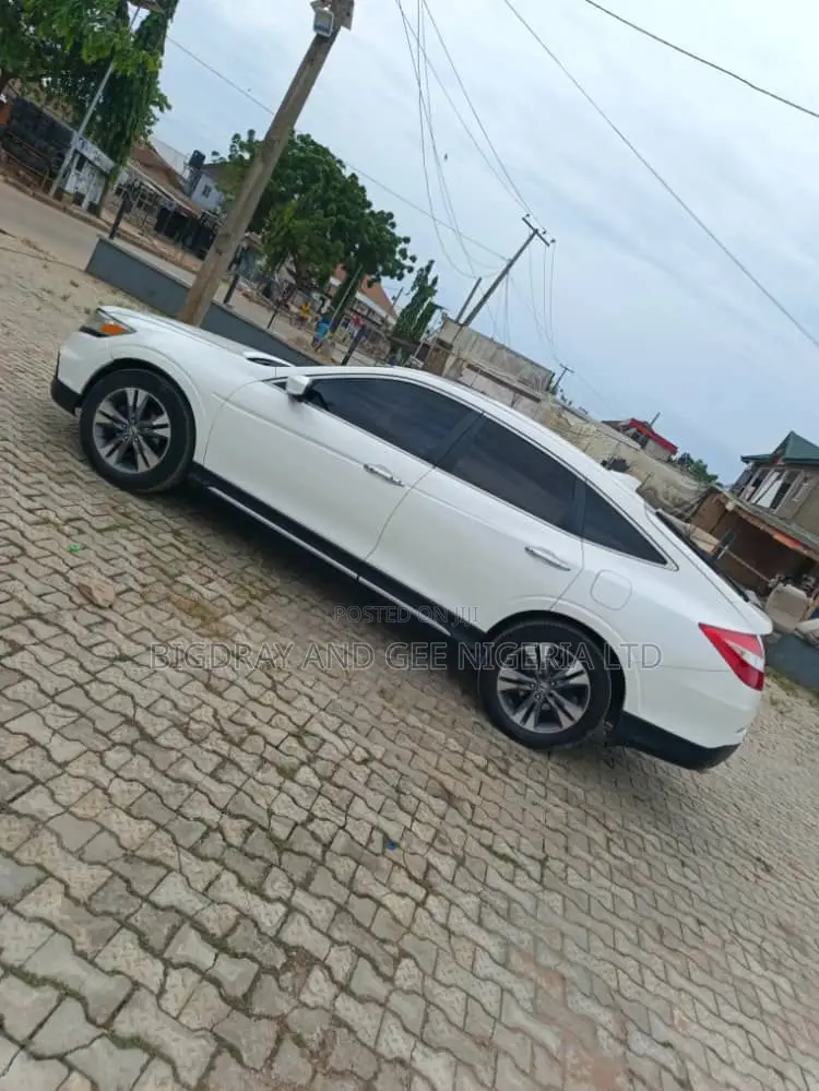 Honda Crosstour 3.5 AWD 2015 White