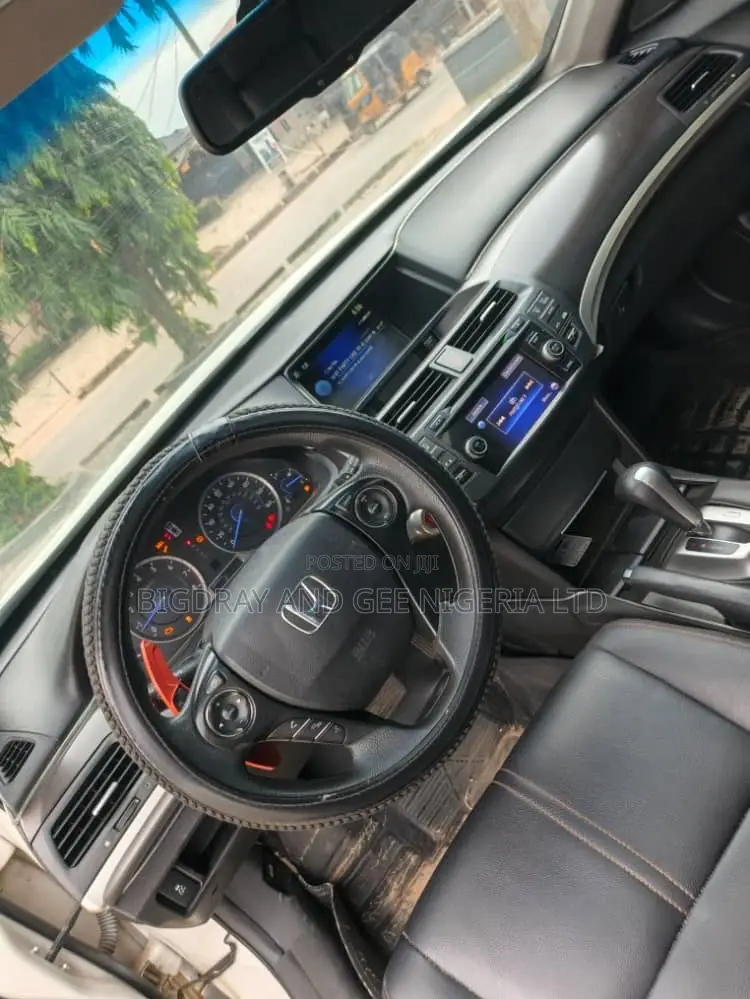 Honda Crosstour 3.5 AWD 2015 White