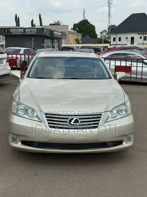 Lexus ES 350 2011 Gold