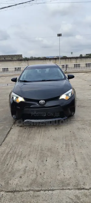 Toyota Corolla 2015 Black