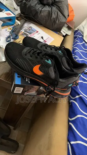 Nike Zoom Sneakers