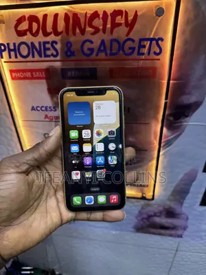 Apple iPhone 11 64 GB Yellow