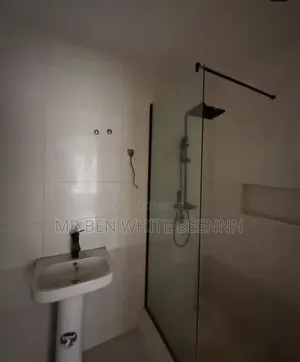 3bdrm Apartment in Magodo Phase 2 for rent