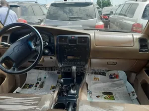 Toyota 4-Runner 2000 Black