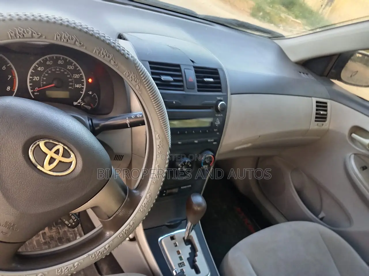 Toyota Corolla 2010 Silver