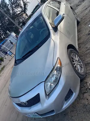 Toyota Corolla 2010 Silver