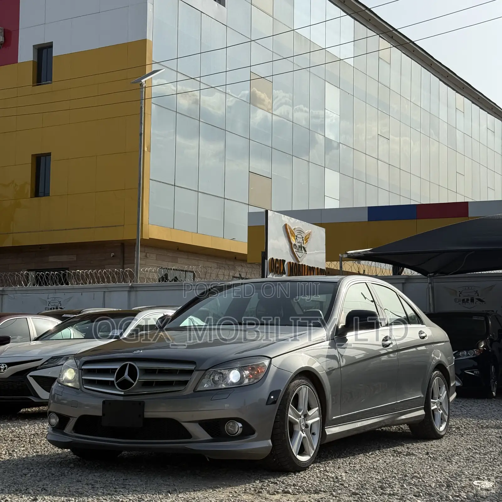 Mercedes-Benz C300 2009 Gray