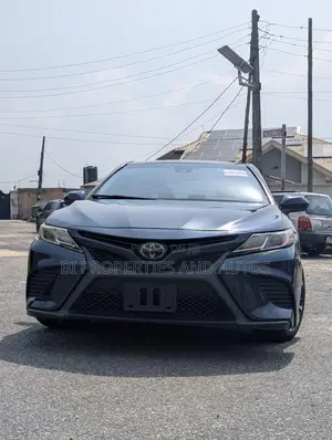 Toyota Camry 2020 Blue