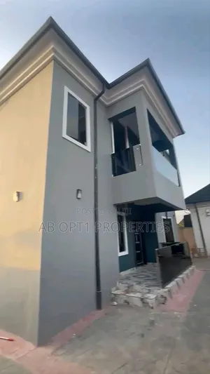 2bdrm Block of Flats in Okhuoromi, Airport, Benin City for rent