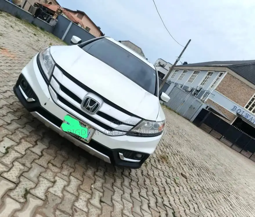 Honda Crosstour 3.5 AWD 2015 White