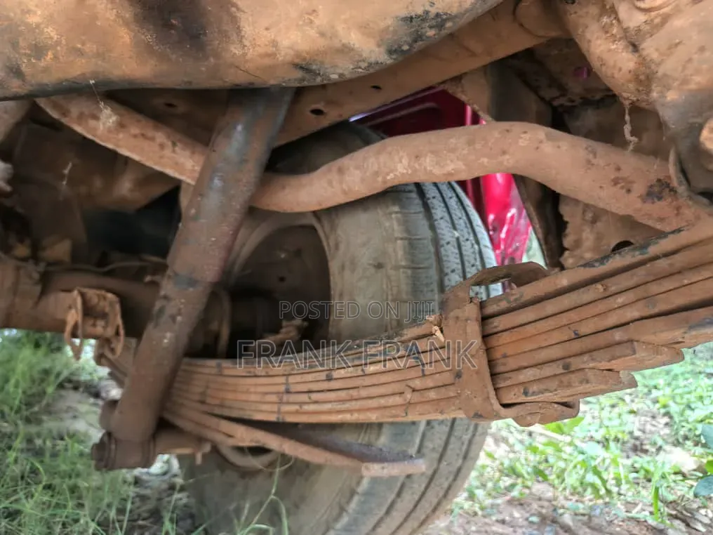 Toyota HiAce 2002 Red