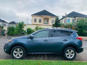 Toyota RAV4 Limited AWD (2.5L 4cyl 6A) 2013 Blue