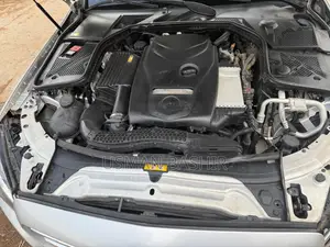 Mercedes-Benz C300 2016 Silver