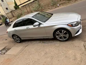 Mercedes-Benz C300 2016 Silver